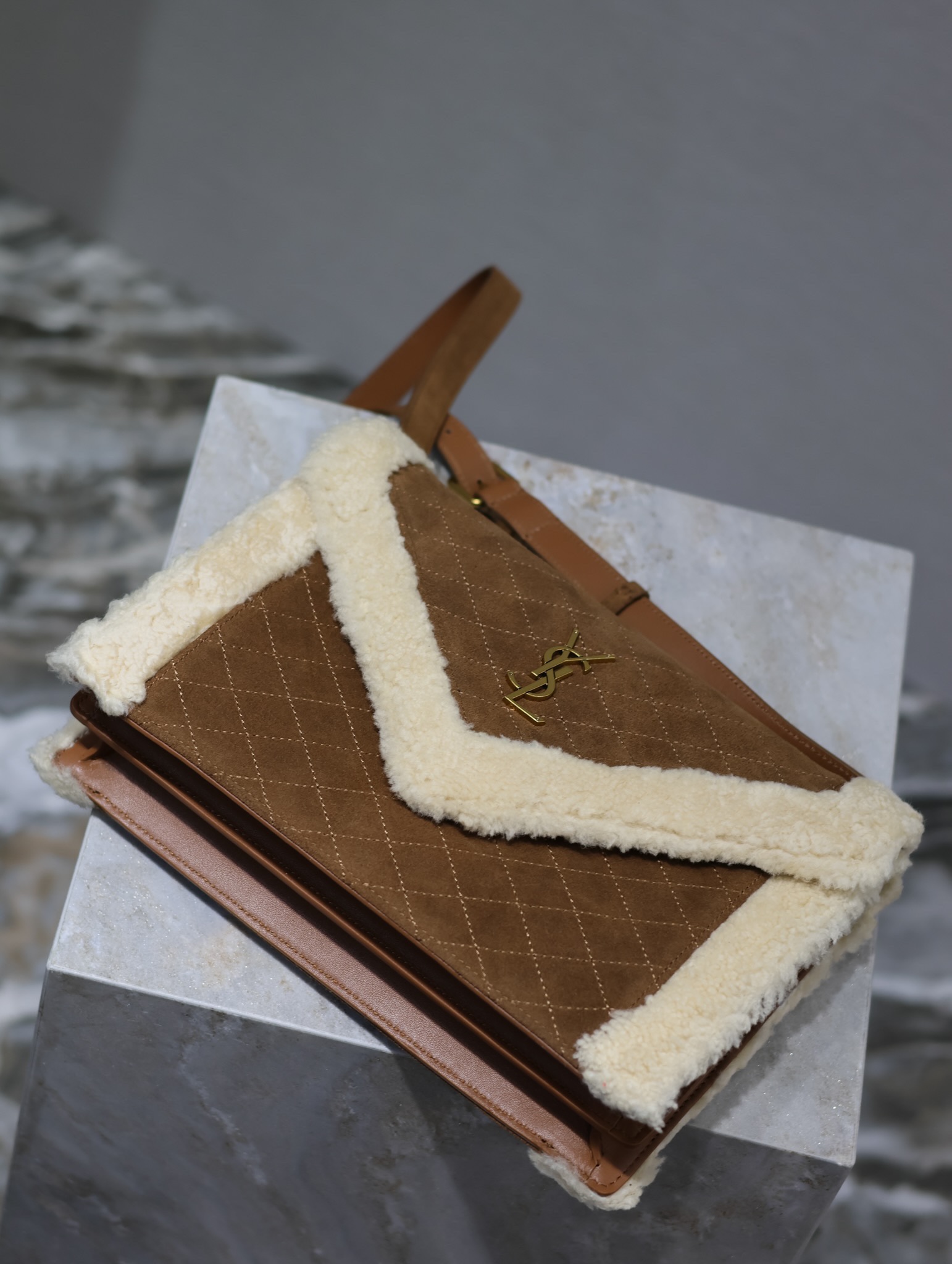 Y*L quilted grain envelope bag-26×18×5cm