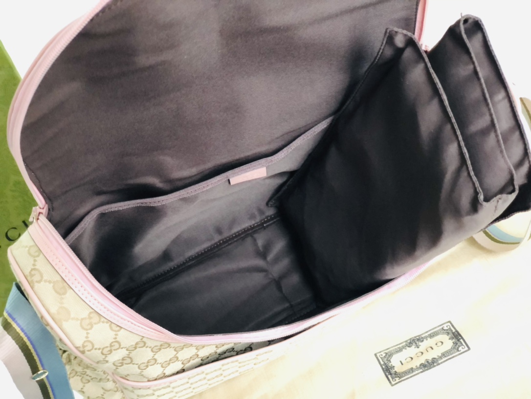 G*u*i messenger bag-38*30*13cm