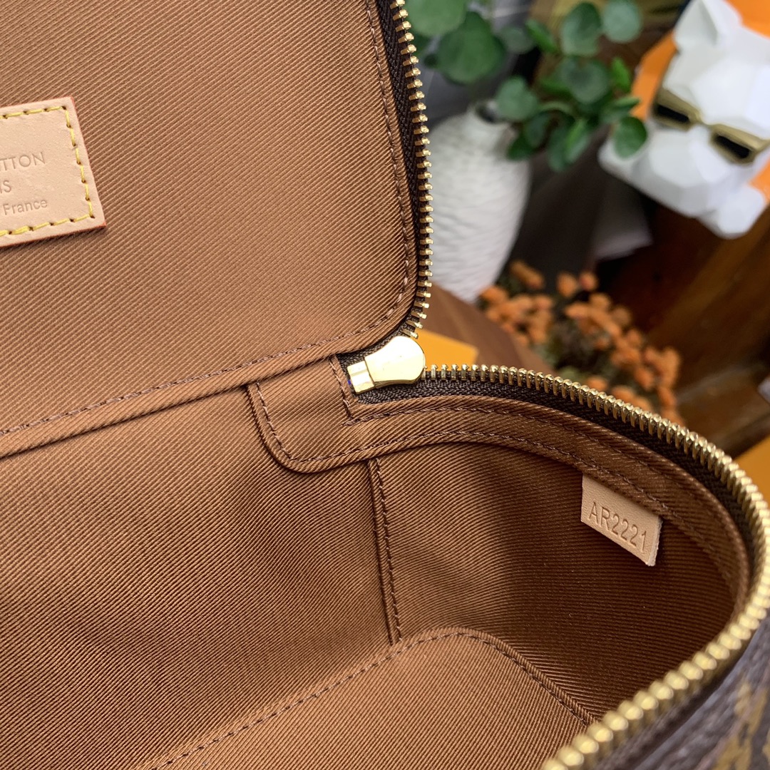 l0*is V*t0n packing cube-22.4×8.5×14cm