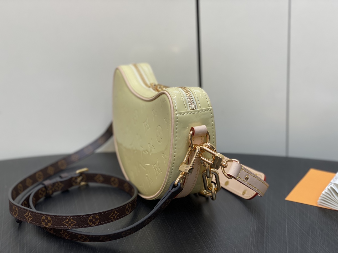 l0*is V*t0n croissant m24021-21 x 13 x 7cm