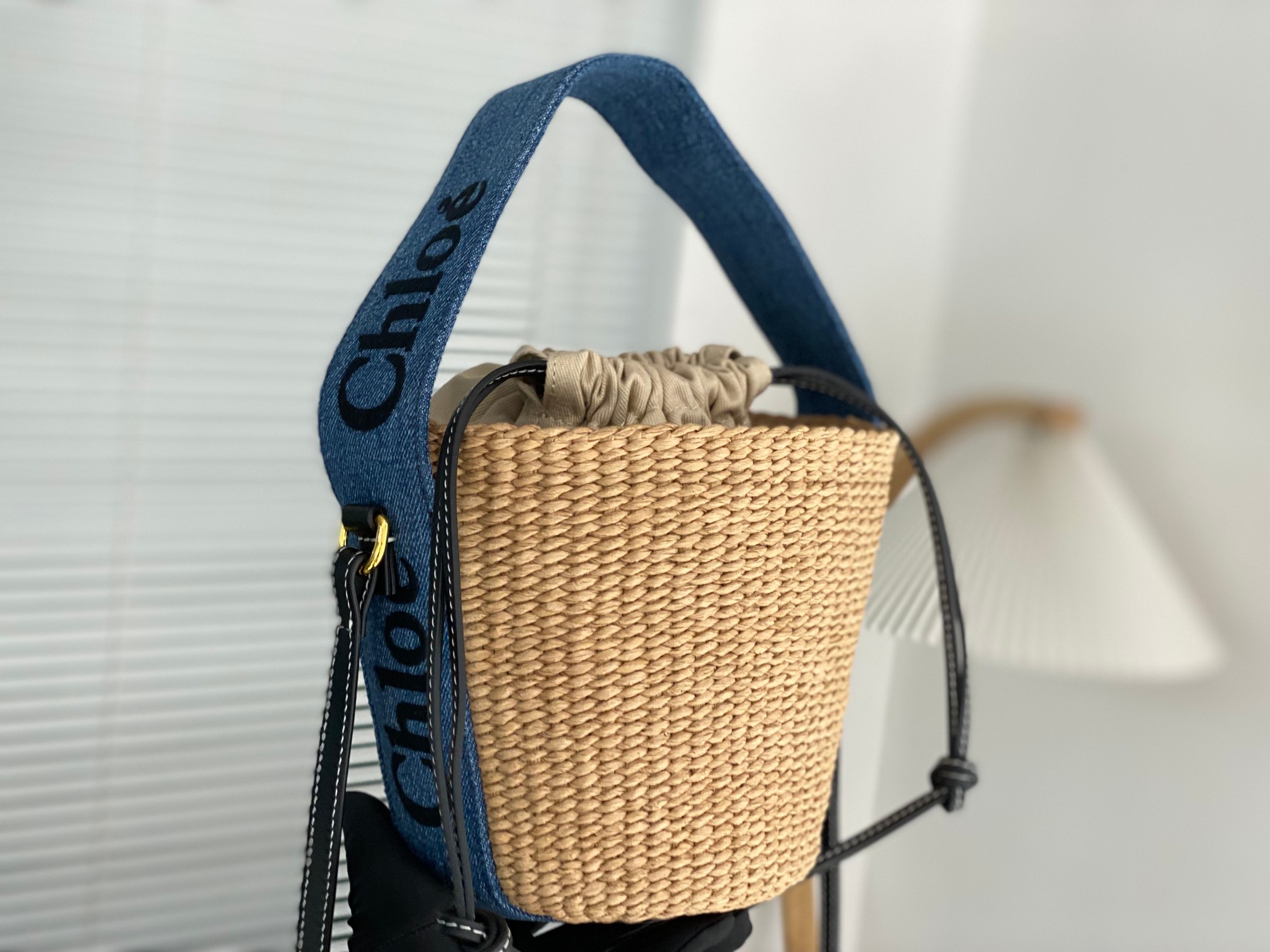 Ch10e woody bucket bag
