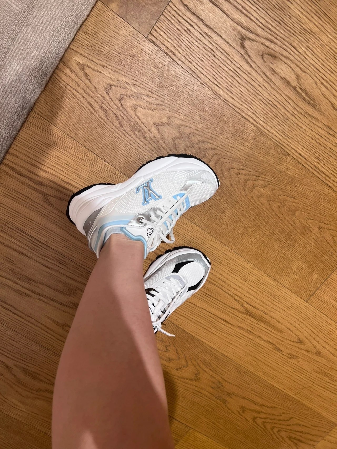 l0*is V*t0n run55 sneakers(eu35-eu41)