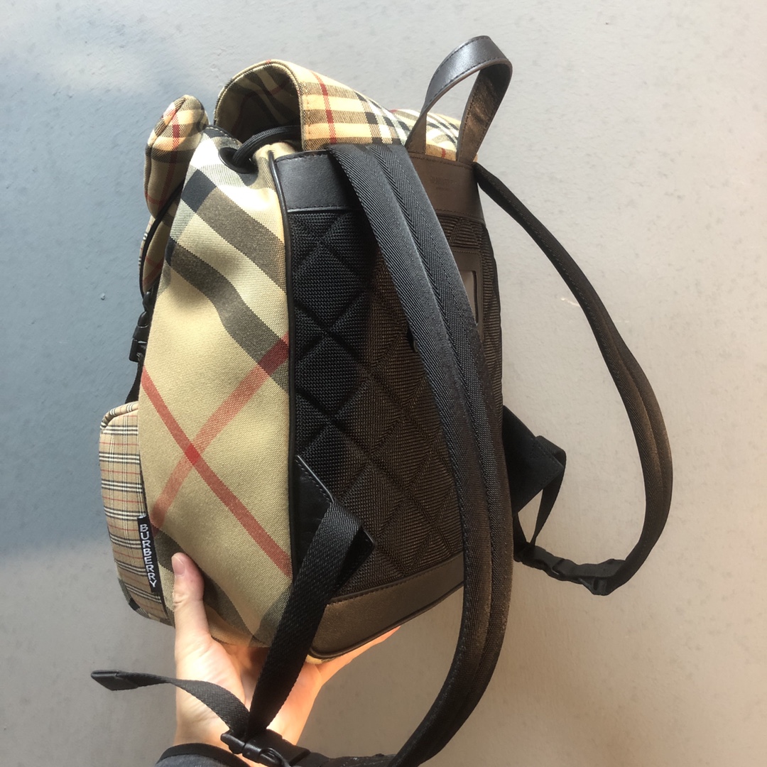 B**rry backpack-35×25×20cm