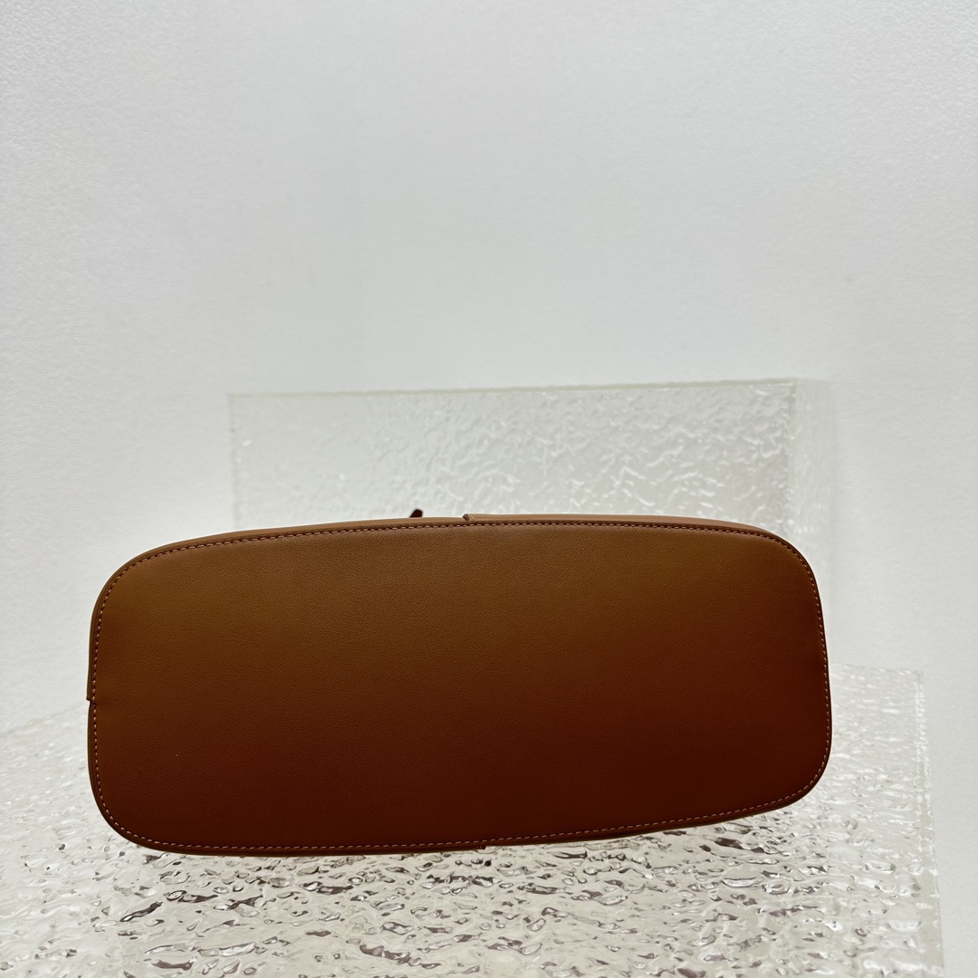 T*e R0w camdem bag-32*23*14cm