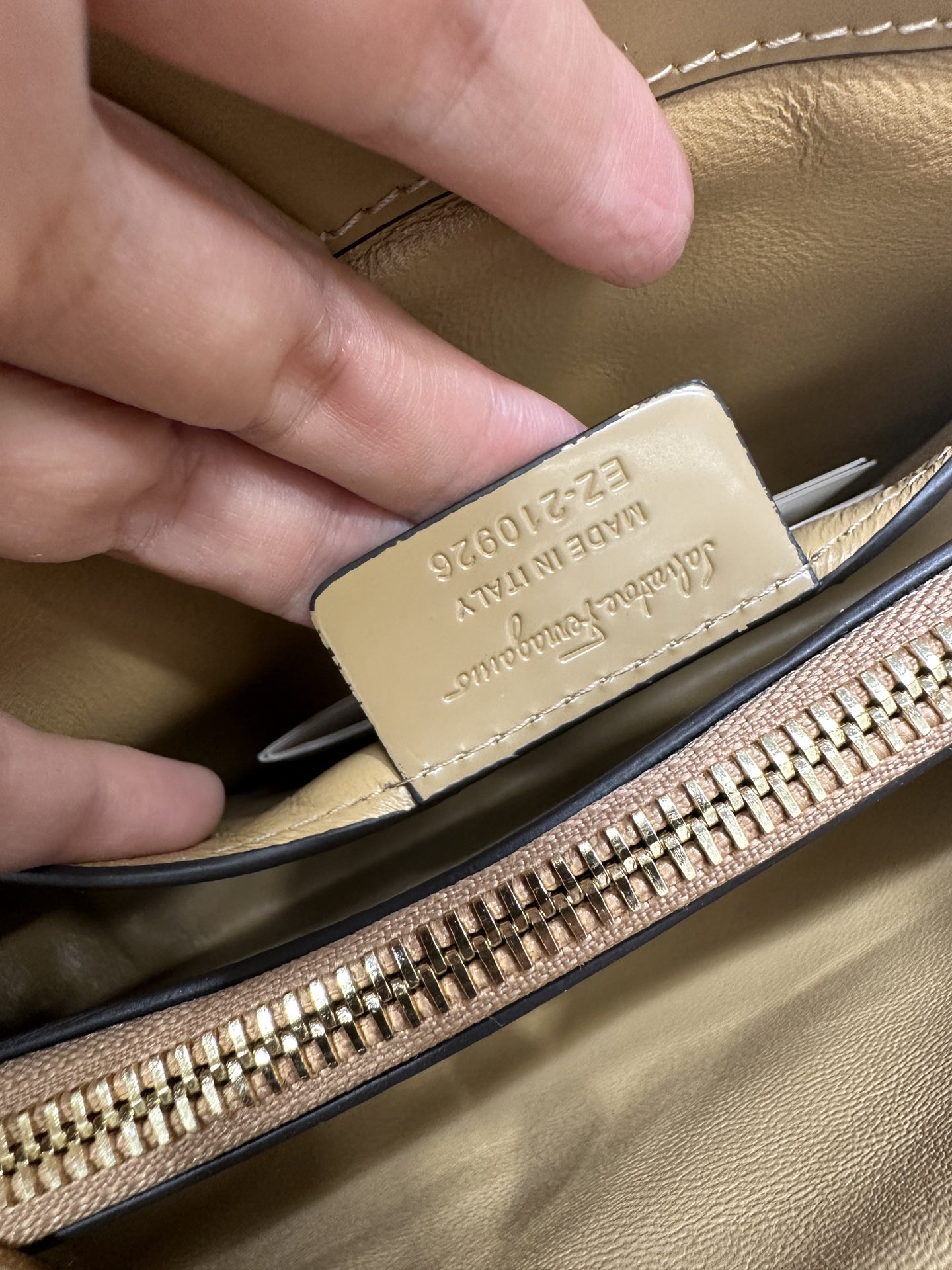 Ferragamo Trifolio Tote-30×20×7CM