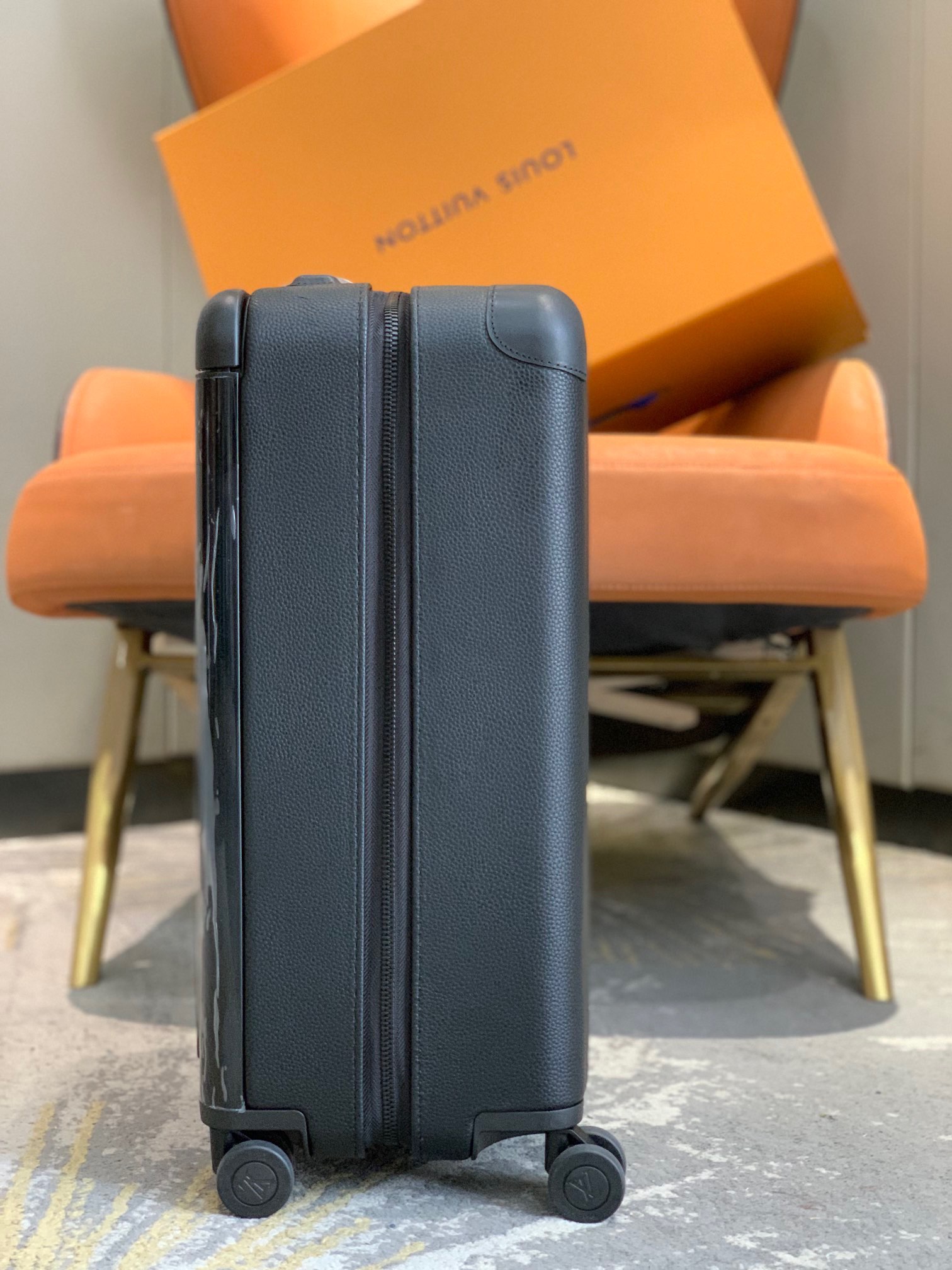 l0*is V*t0n horizon 55-38*55*21cm