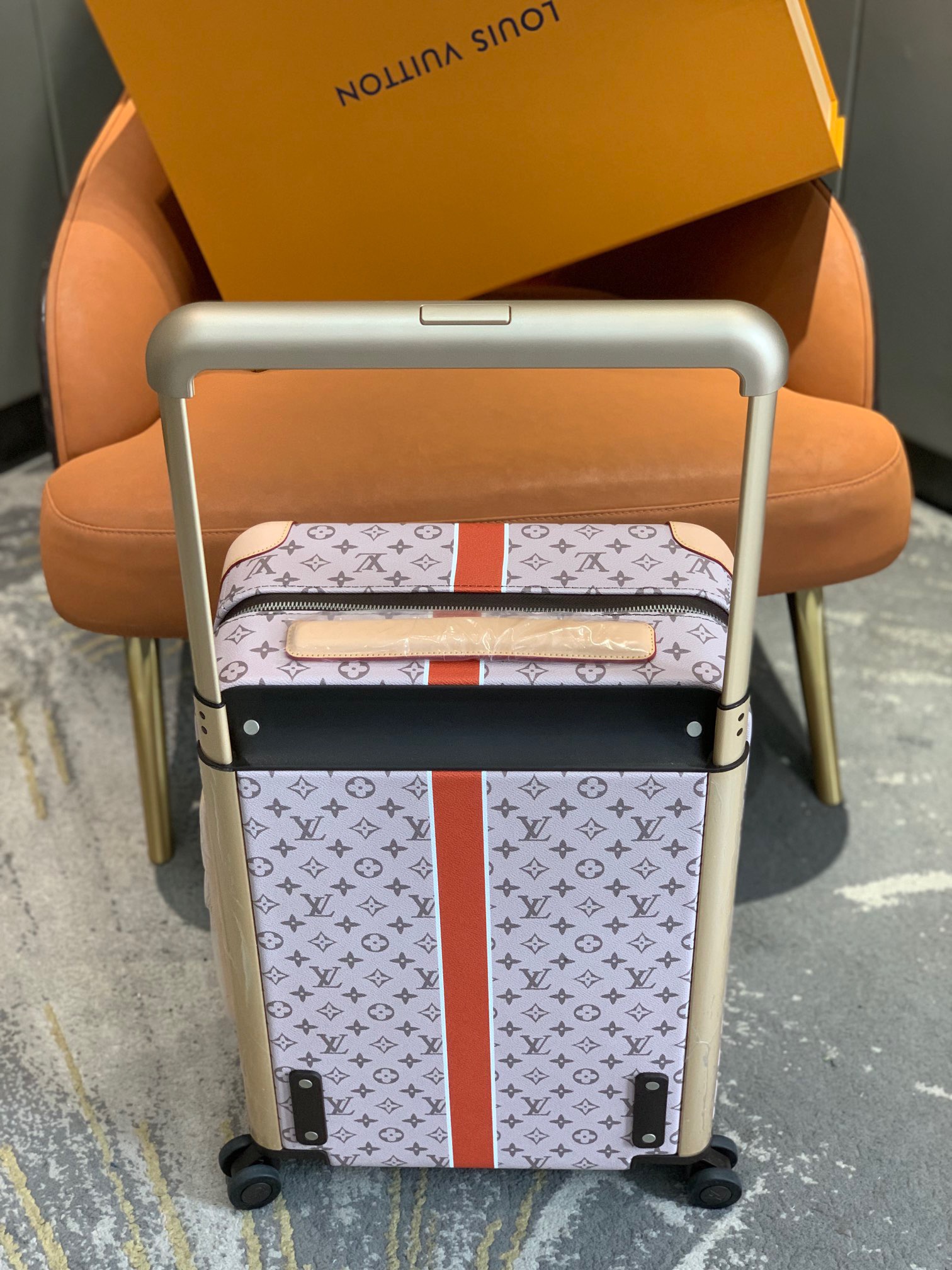 l0*is V*t0n horizon 55-38*55*21cm