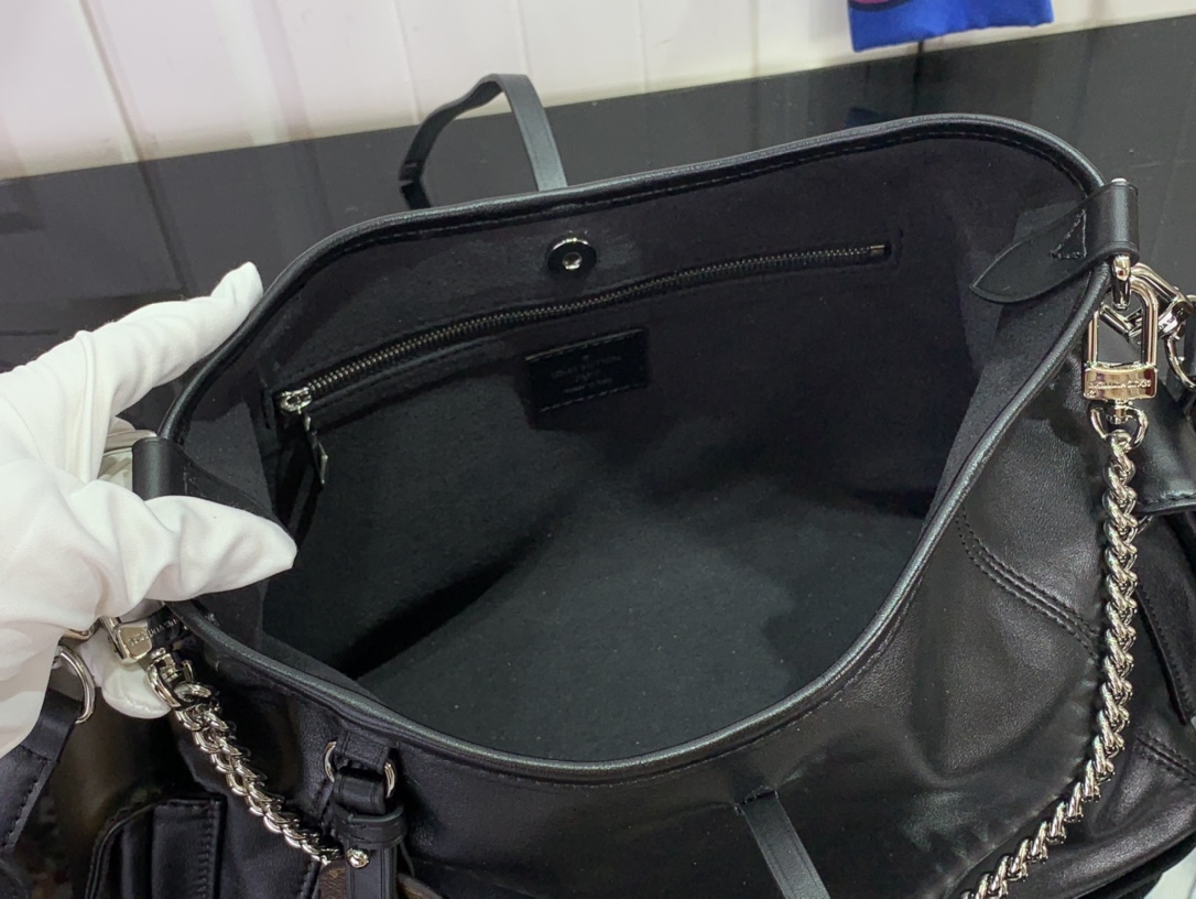 l0*is V*t0n carryall cargo×33.5 x 23 x 15cm