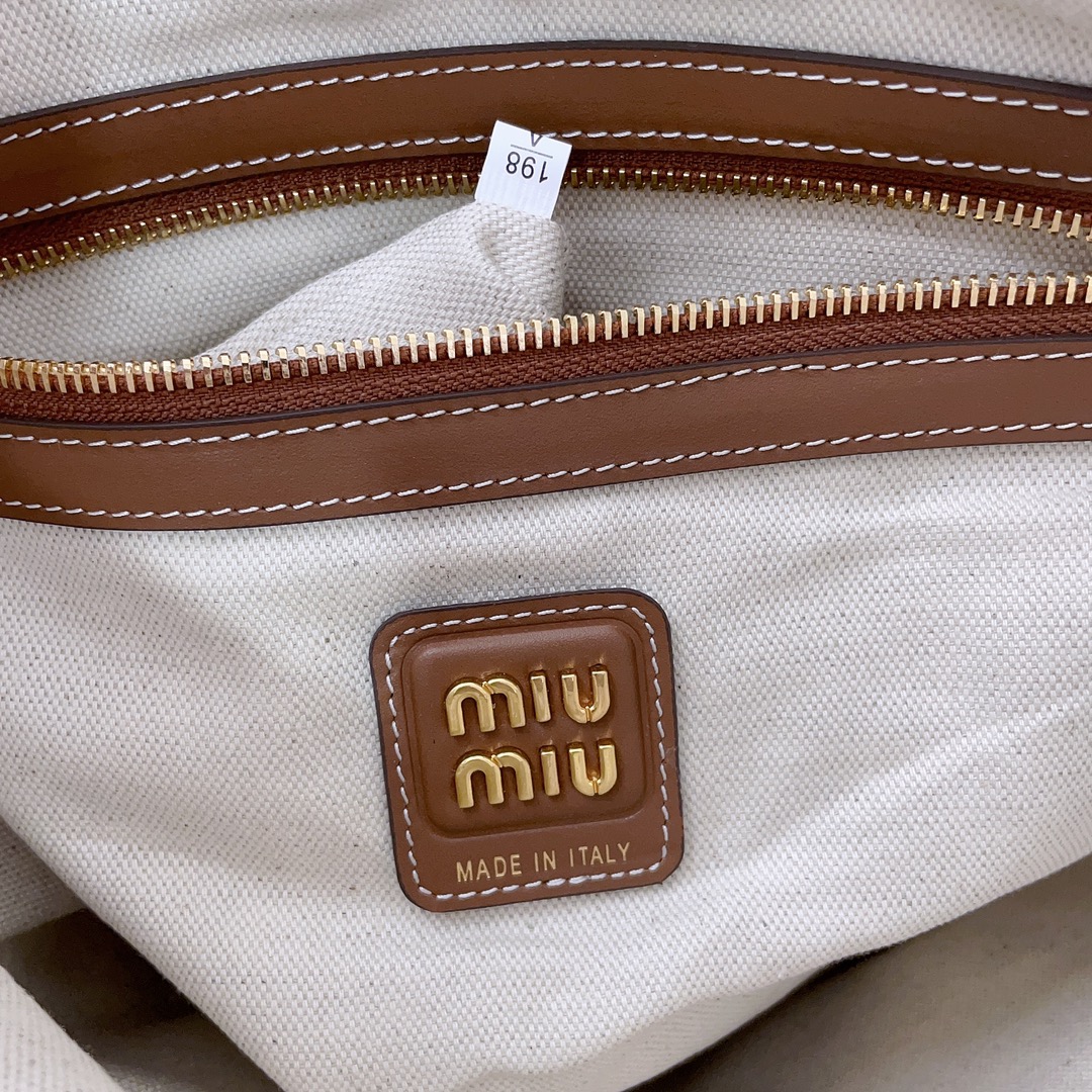 M*um*u tote-35 x 40cm