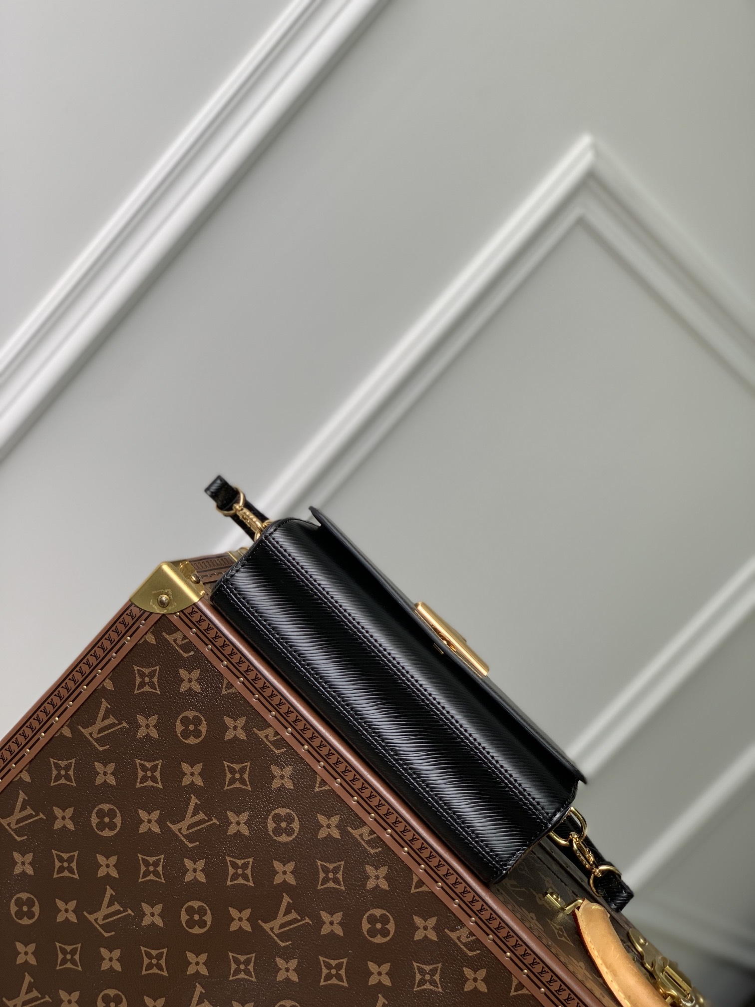 l0*is V*t0n twist west-m24550-23.5*12*7cm