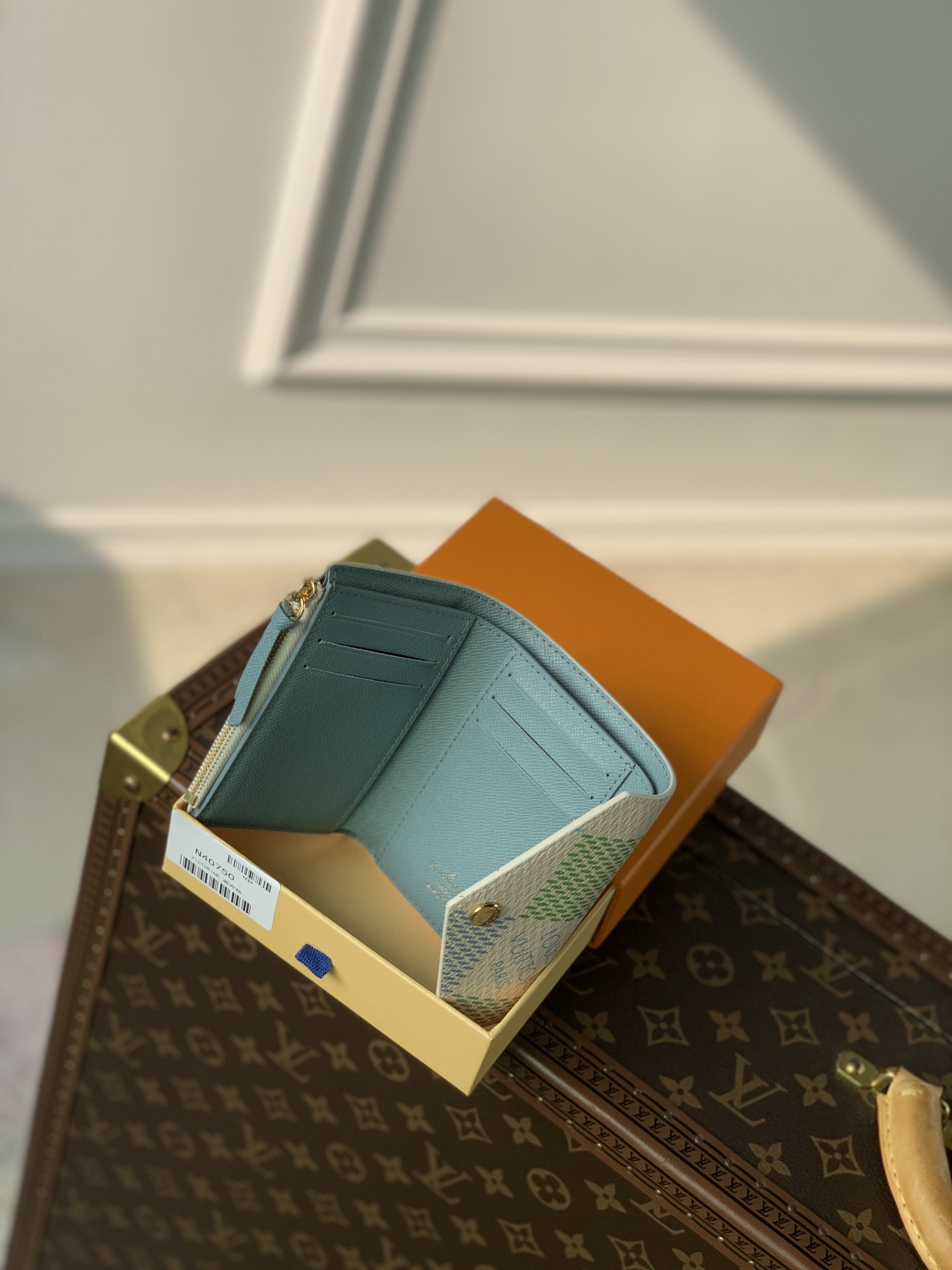 l0*is V*t0n wallet-n40750-12x9.5 x1.5cm