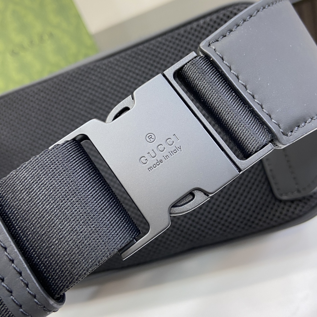 G*u*i waist bag-13*24*5cm