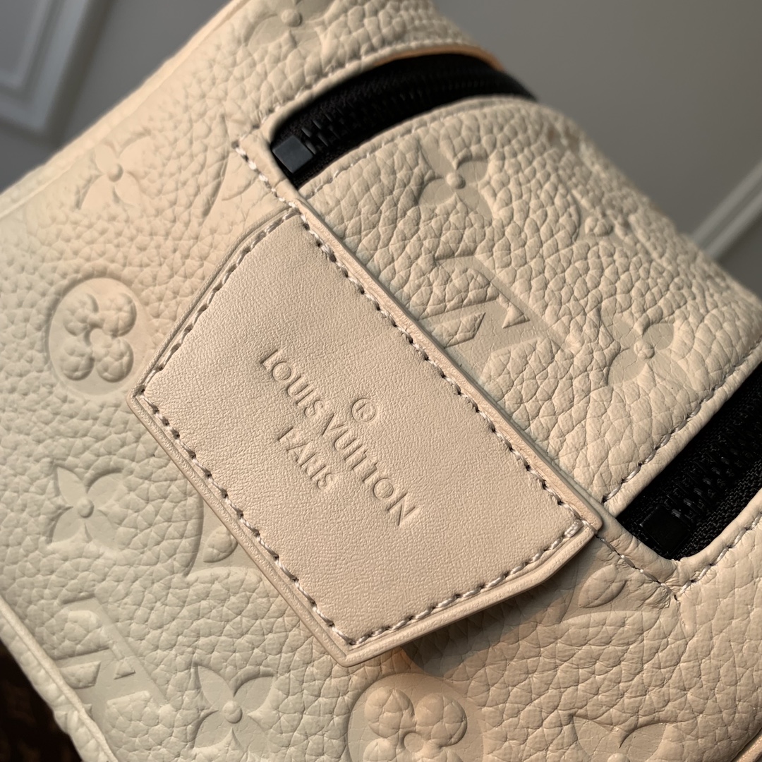 l0*is V*t0n locker dopp kit pouch -28 x 15 x 16.5cm