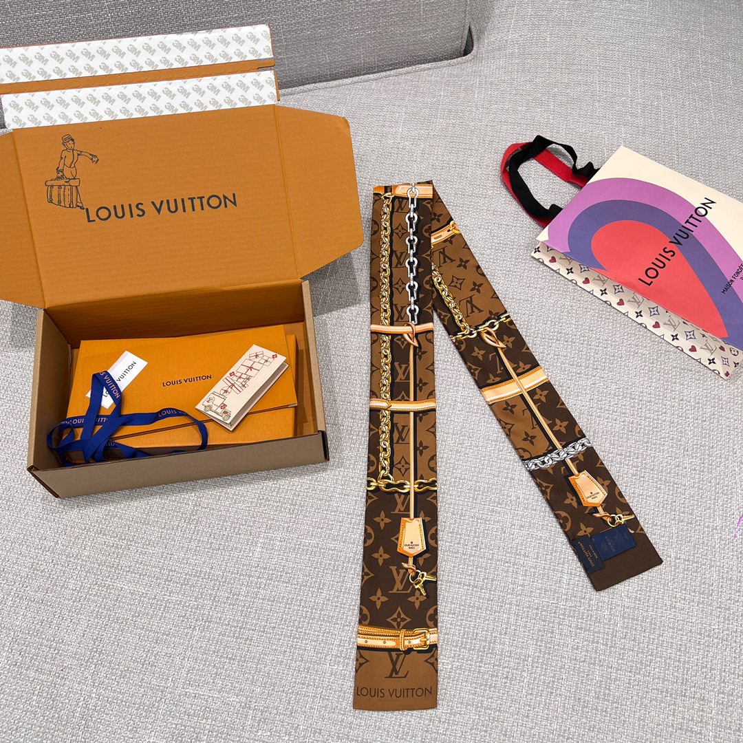 l0*is V*t0n hair band