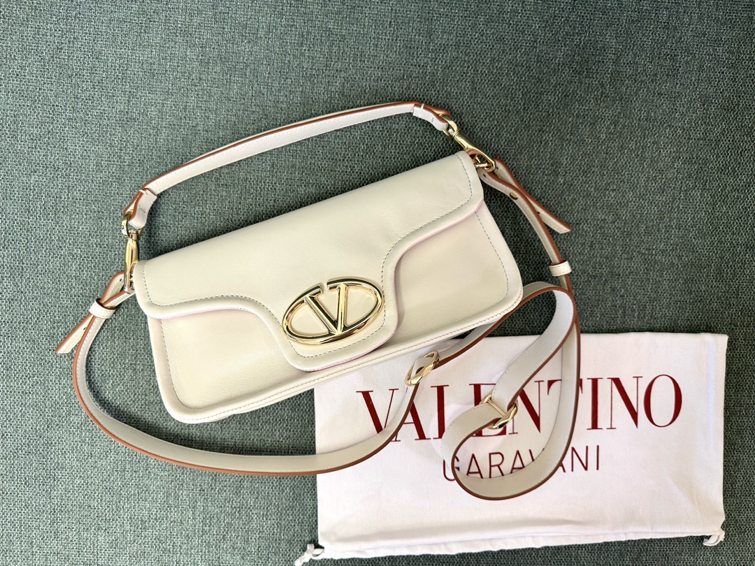 Va1e*ntin0 vlogo signature bag-26*1399cm
