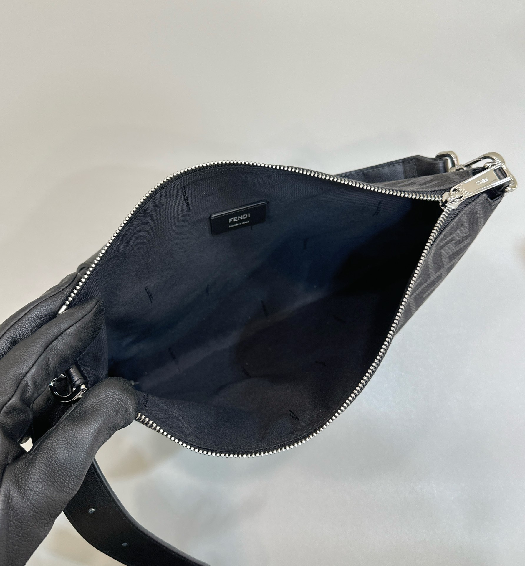 F**di baguette bag-33.5x23cm