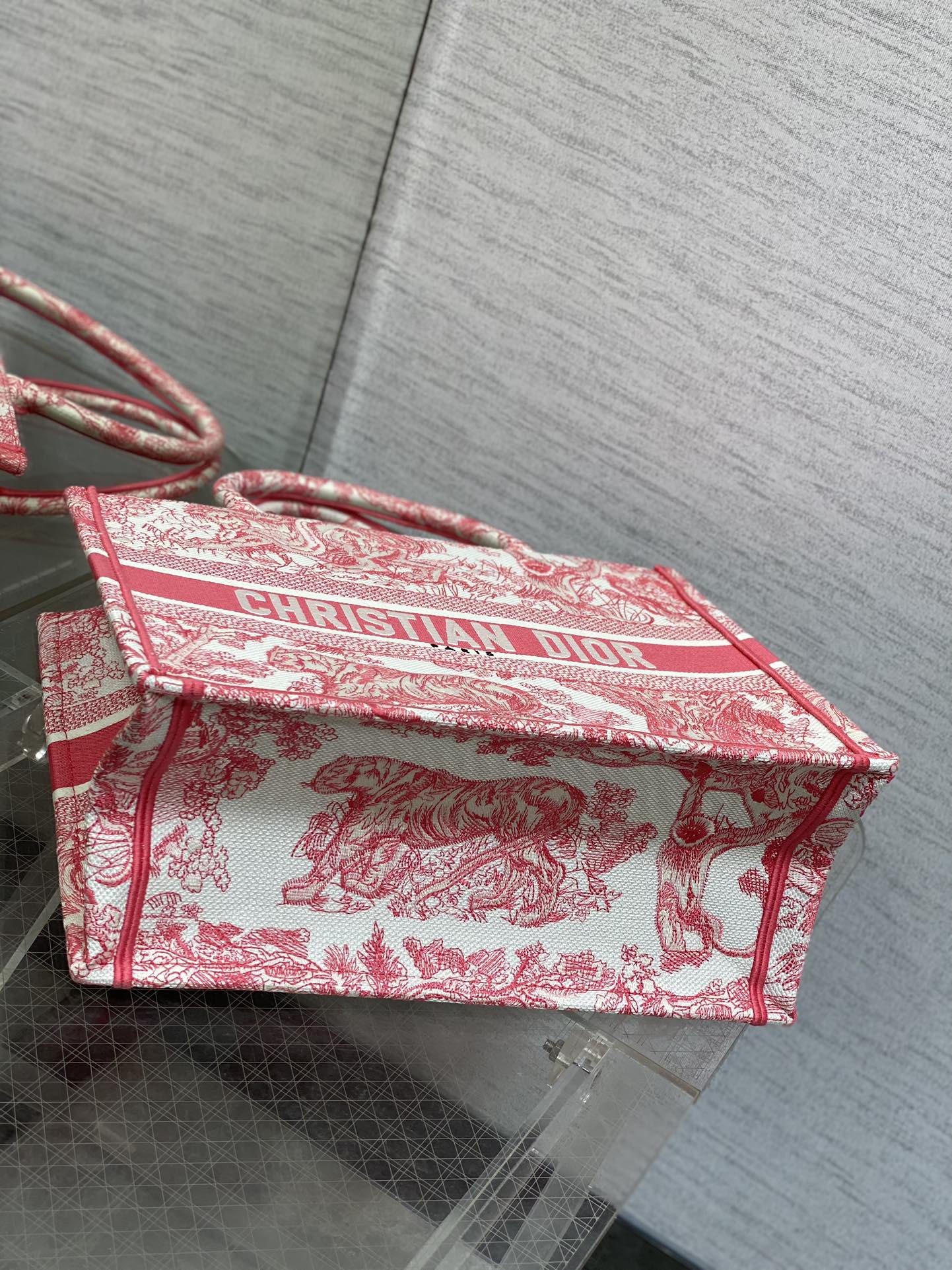 D*or small book tote-36.5cm