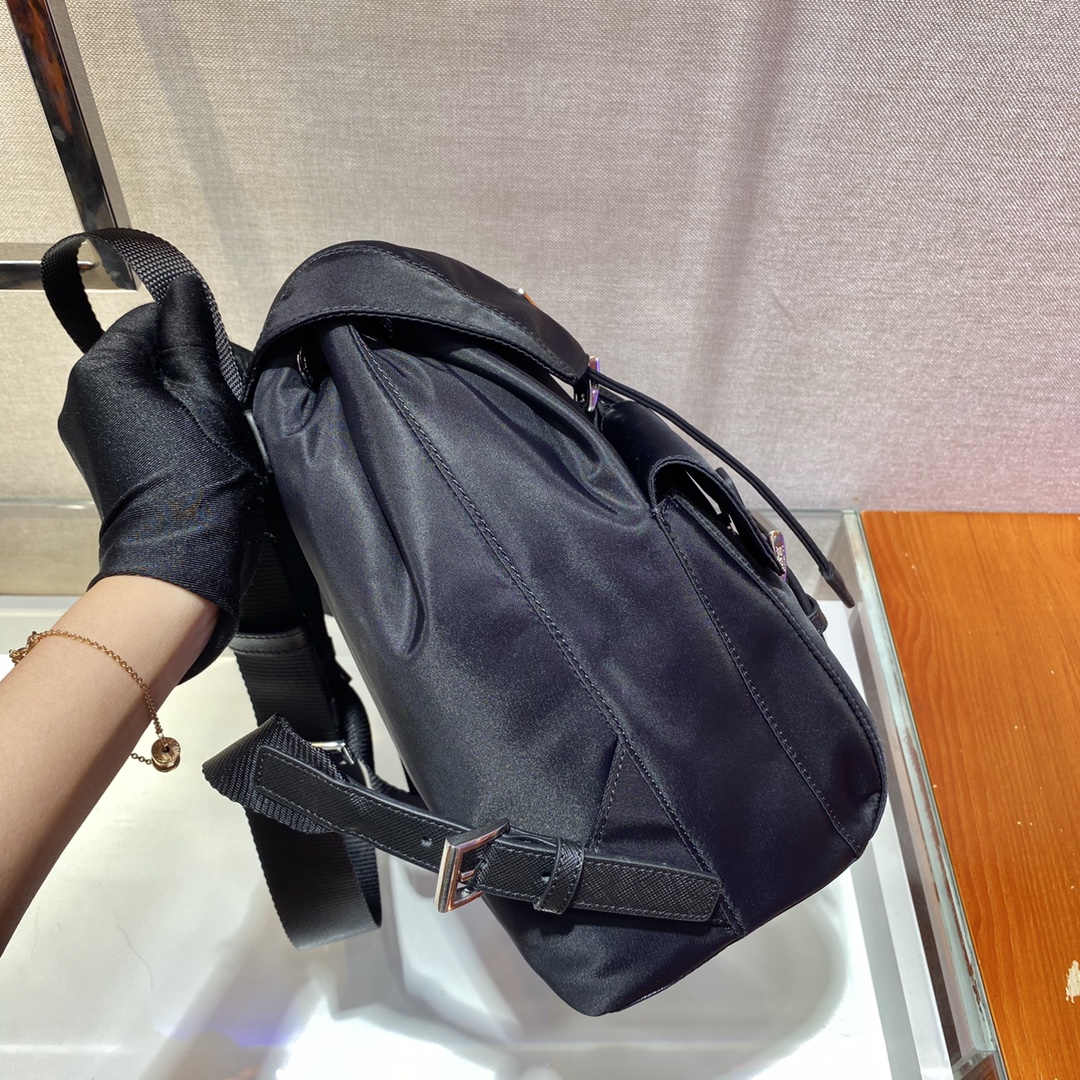 Pra*a re-nylon 1bz677 backpack-12*23.5*28cm