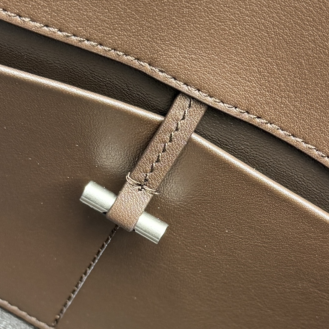 The R0w ew margaux bag-44*12*28cm