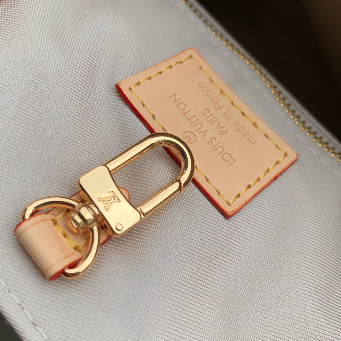 l0*is V*t0n onthego handbag-35*27*14cm