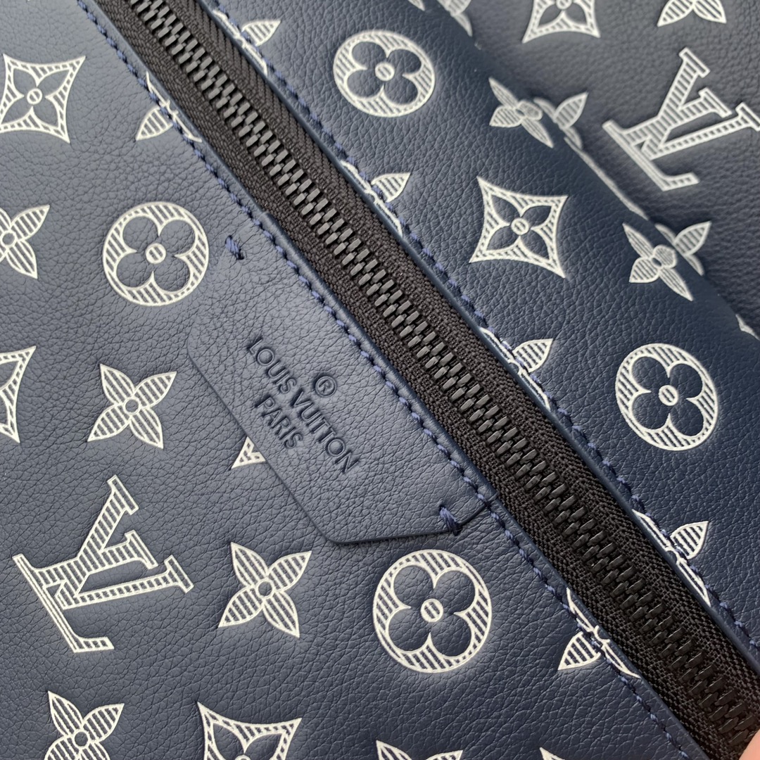 l0*is V*t0n discovery backpsck-m31033-29*38*20cm