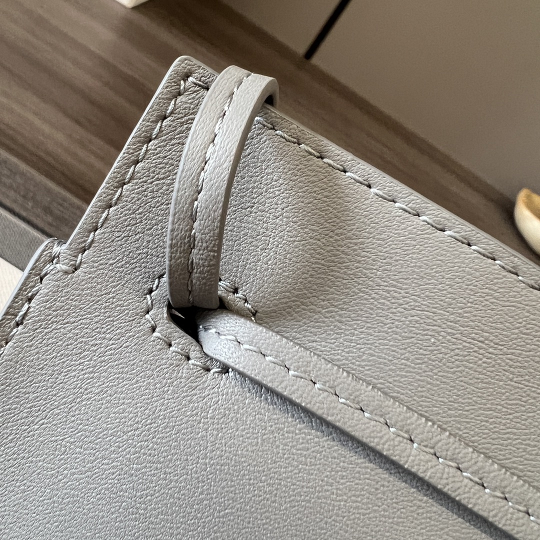 L0ew* dice pocket-21*15*5cm