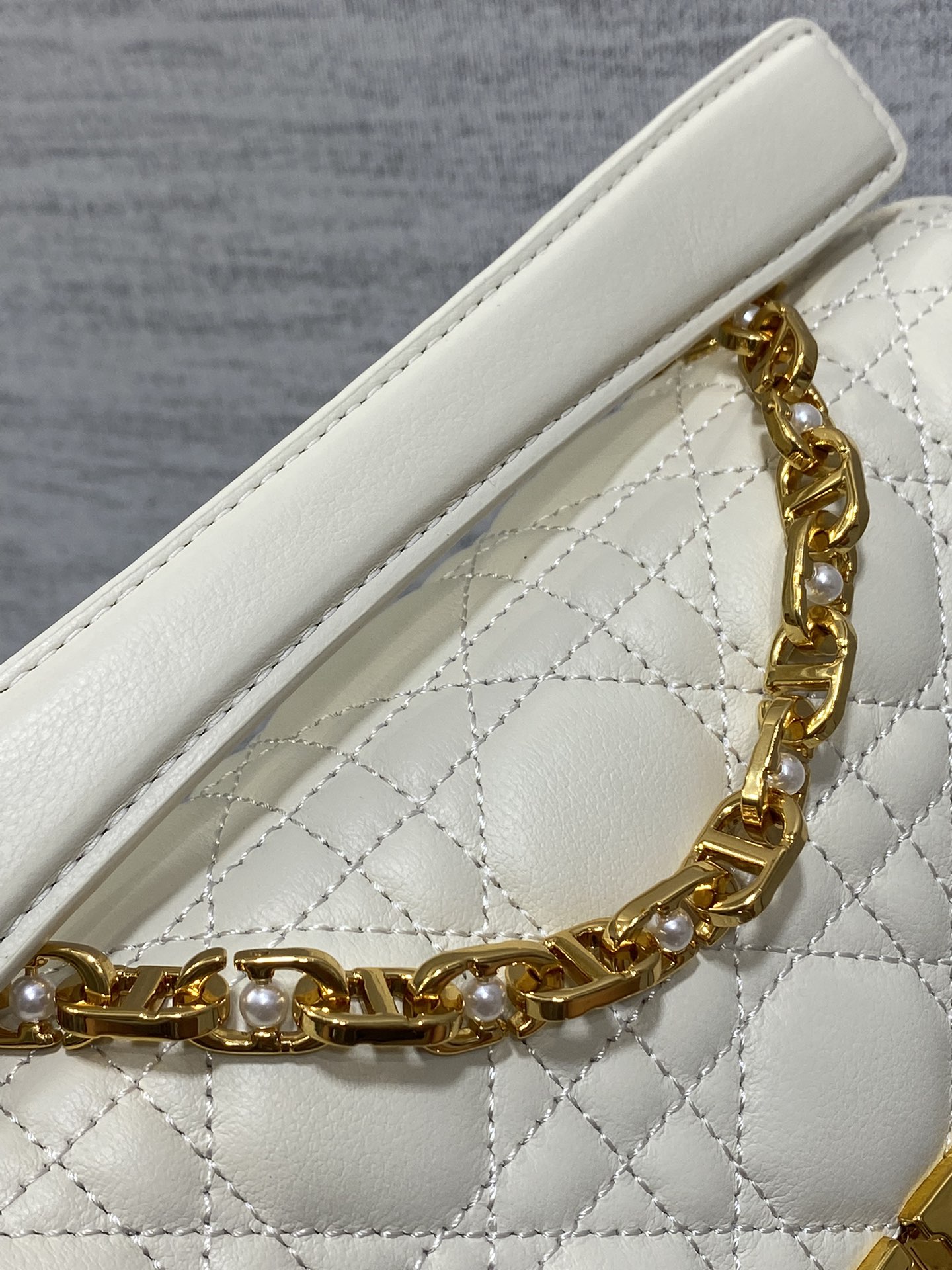 small D*or jolie top handle bag-22*8*14cm