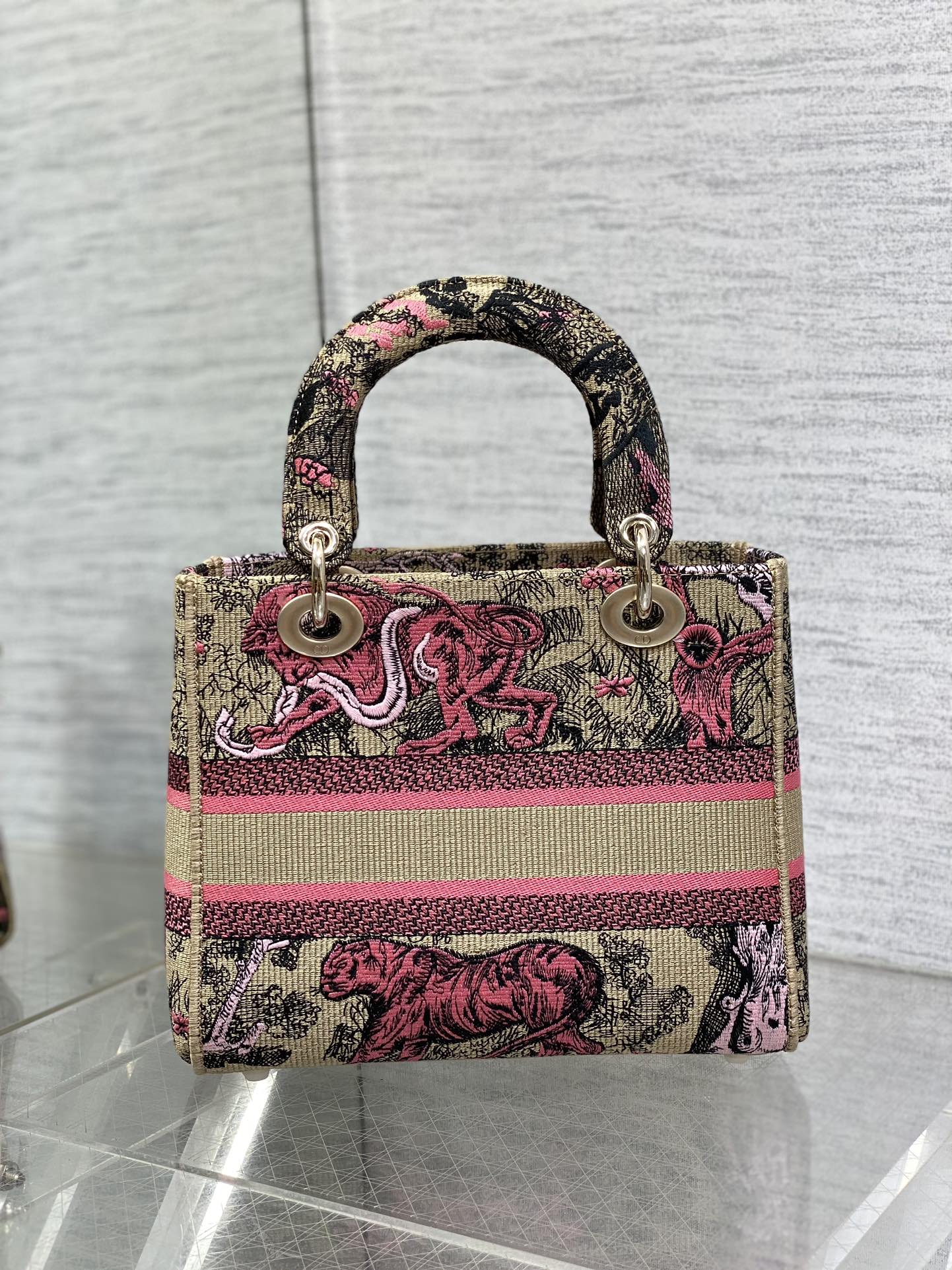 lady D*or handle bag-24cm
