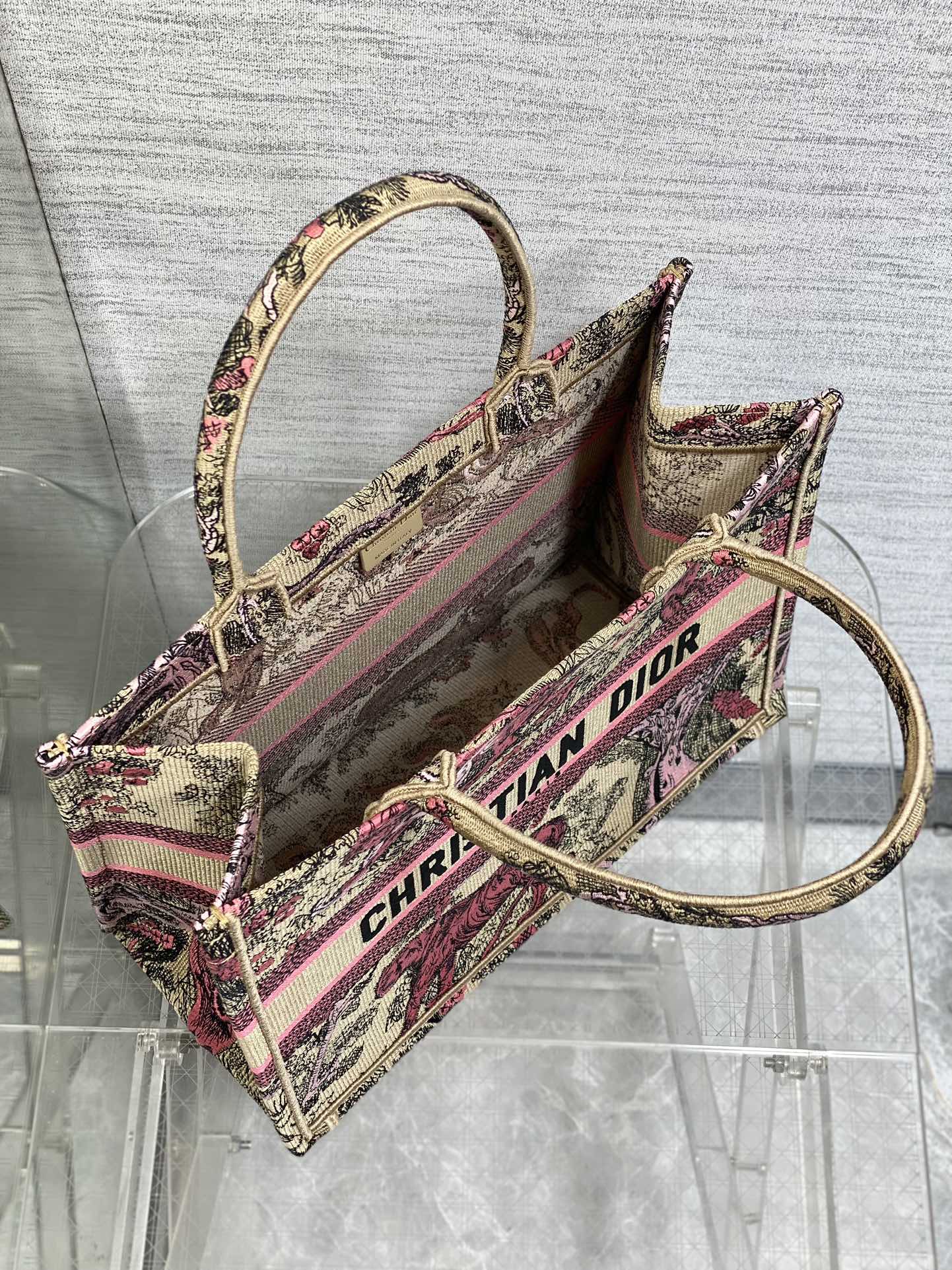 D*or small book tote-36.5cm