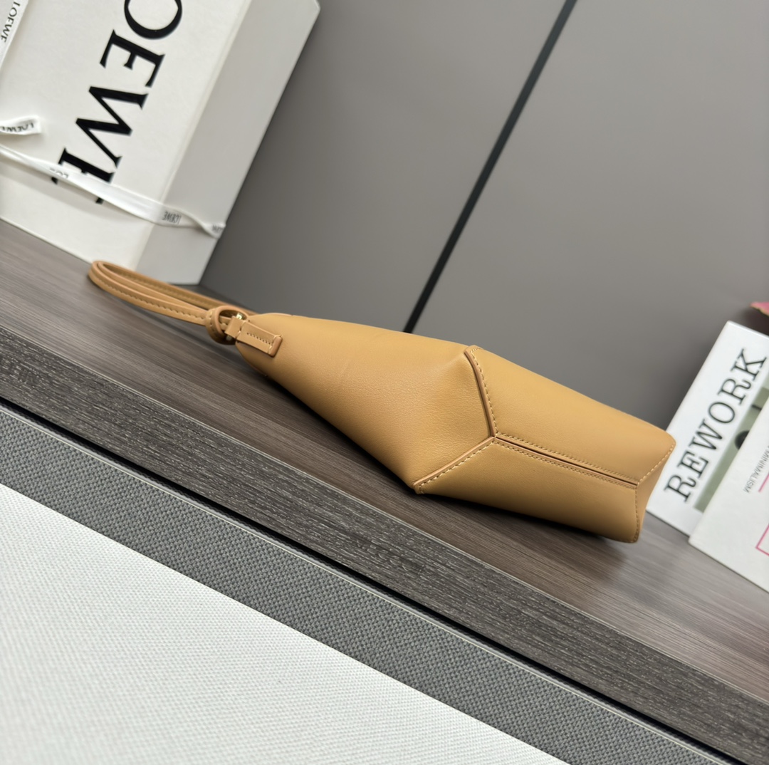 L0ew* puzzle fold pouch-23*6.5*15.5cm