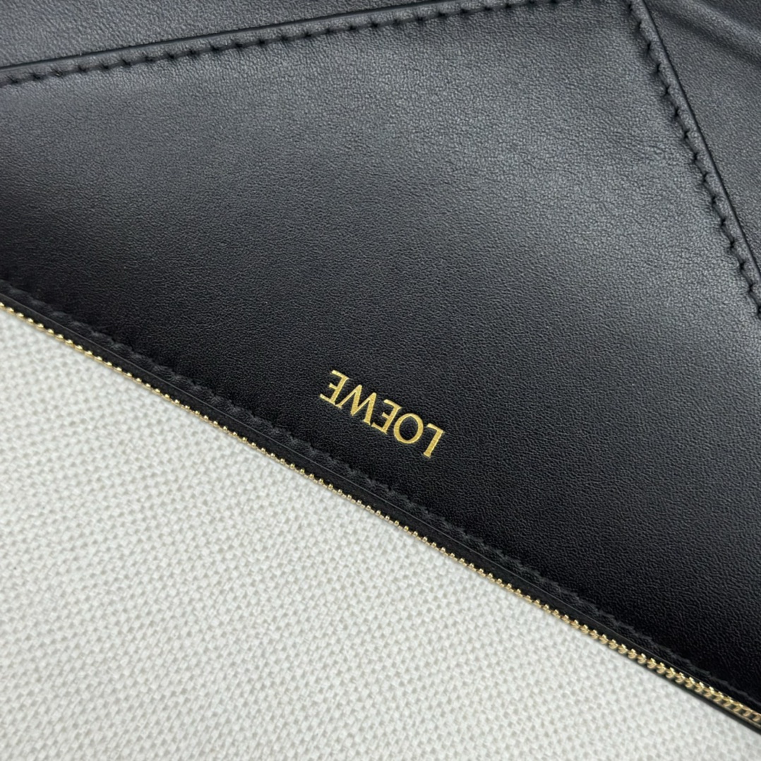 L0ew* puzzle fold pouch-23*6.5*15.5cm