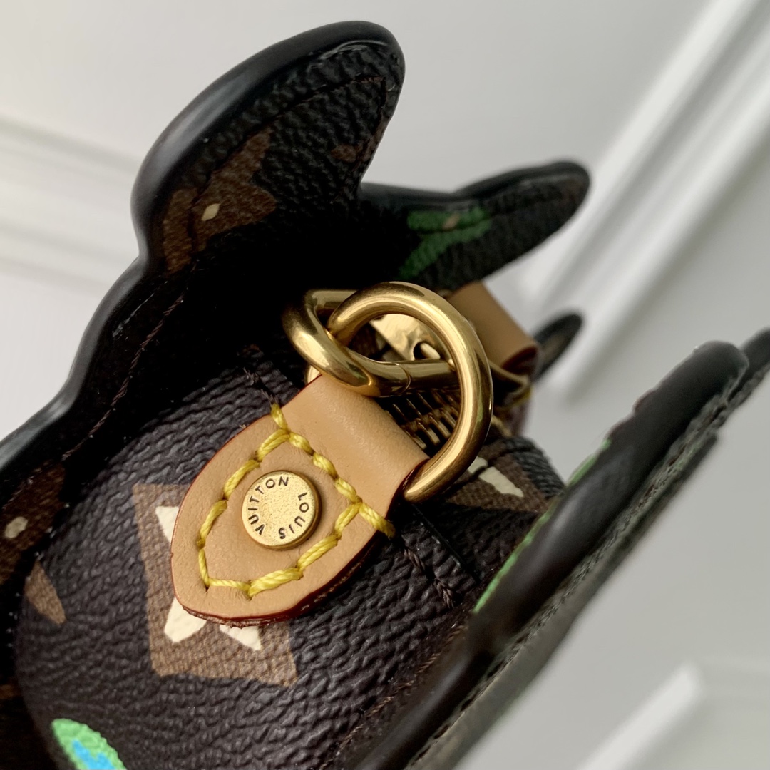 l0*is V*t0n mini crpssbody bag-23 x 16 x 4cm