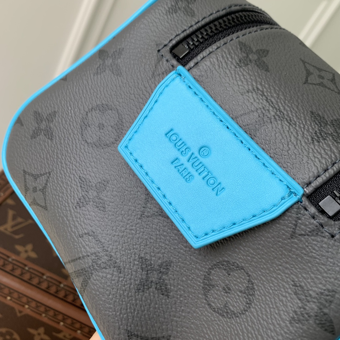 l0*is V*t0n cosmetic bag-28*16*13cm