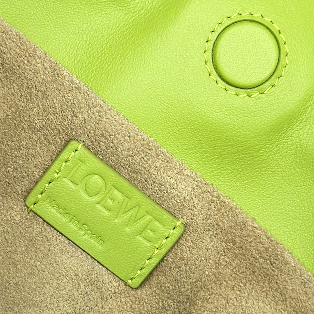 L0ew* flamenco purse 23*5.5*17cm