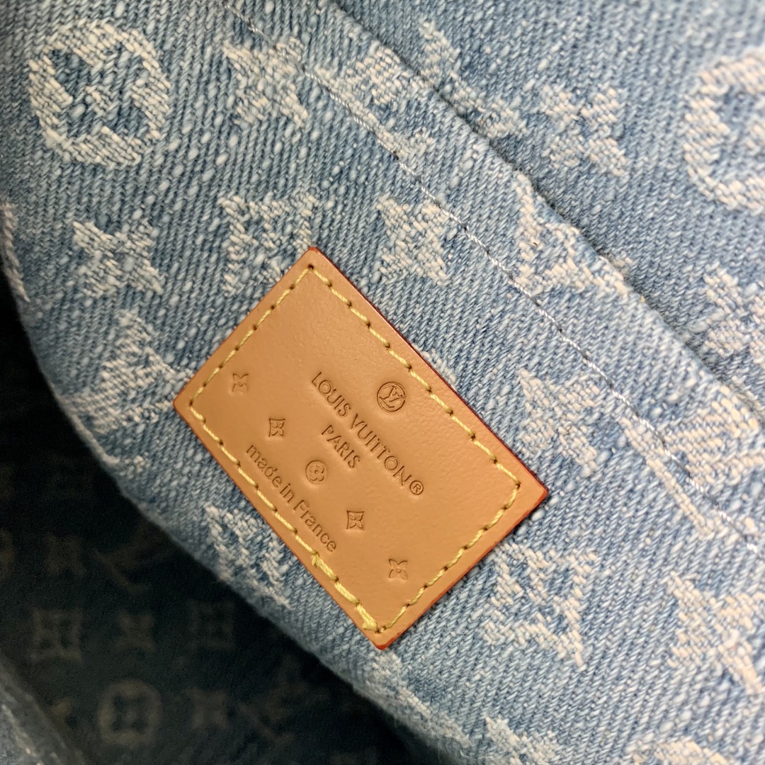 l0*is V*t0n pochette accessoires-26x20cm