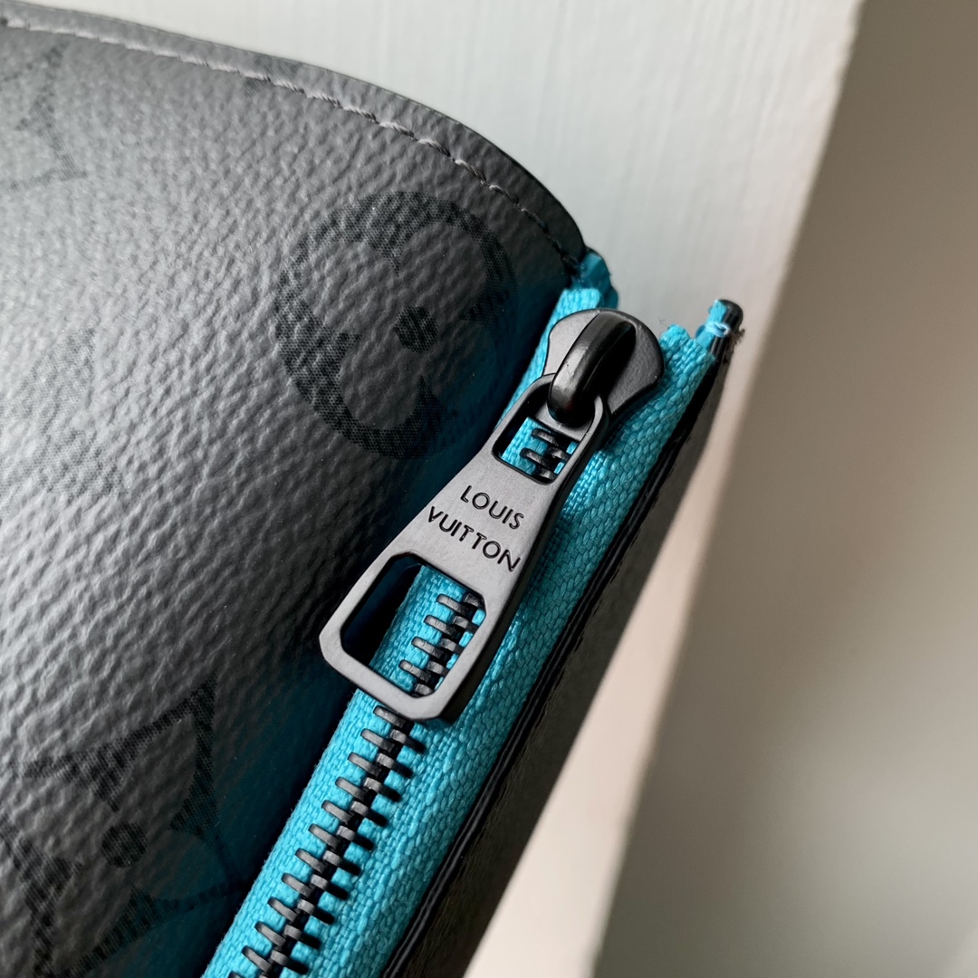 l0*is V*t0n wallet-m11524-11 x 8.5 x 2cm