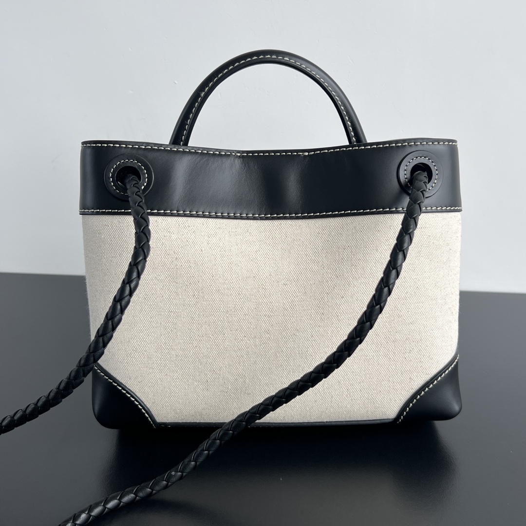 bo*te*ga Ve*ne*ta andiamo-25*22*10.5cm