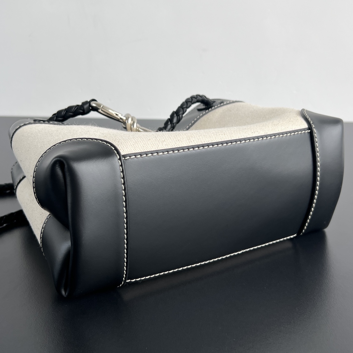 bo*te*ga Ve*ne*ta andiamo-25*22*10.5cm