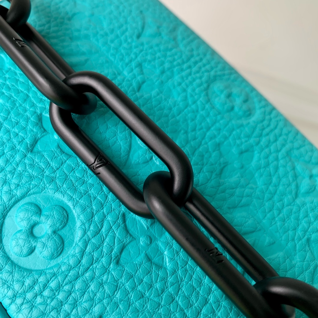 l0*is V*t0n mini soft trunk m25132-18.5 x13x8cm