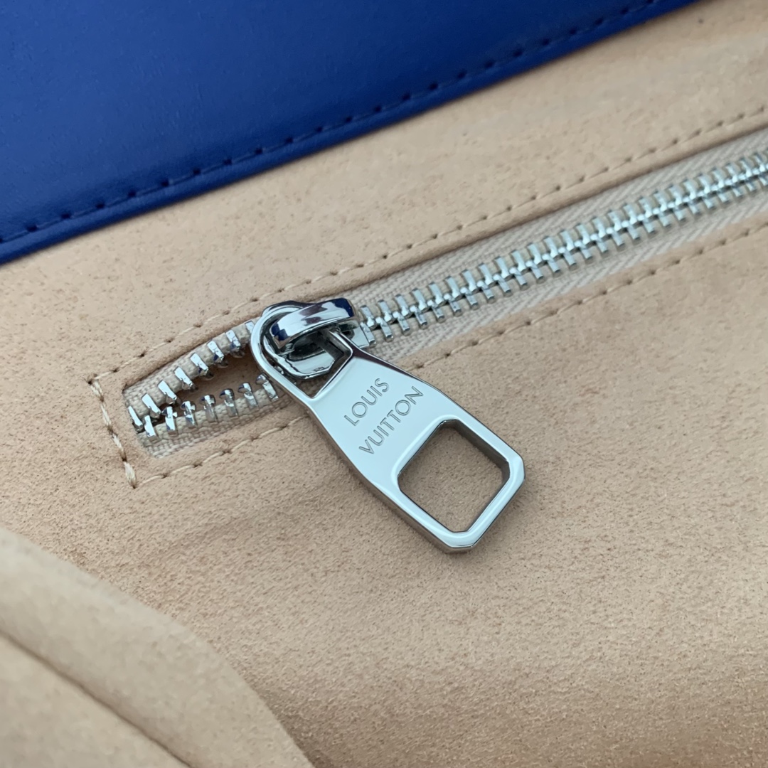 l0*is V*t0n shopper handbags-40 x 32 x 16cm