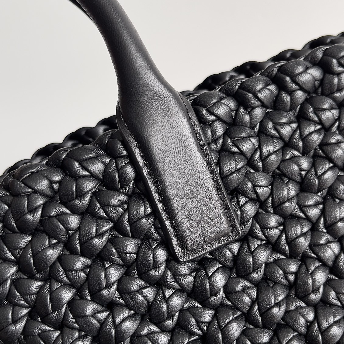 bo*te*ga Ve*ne*ta cabat tote-22*15.5*6.5cm