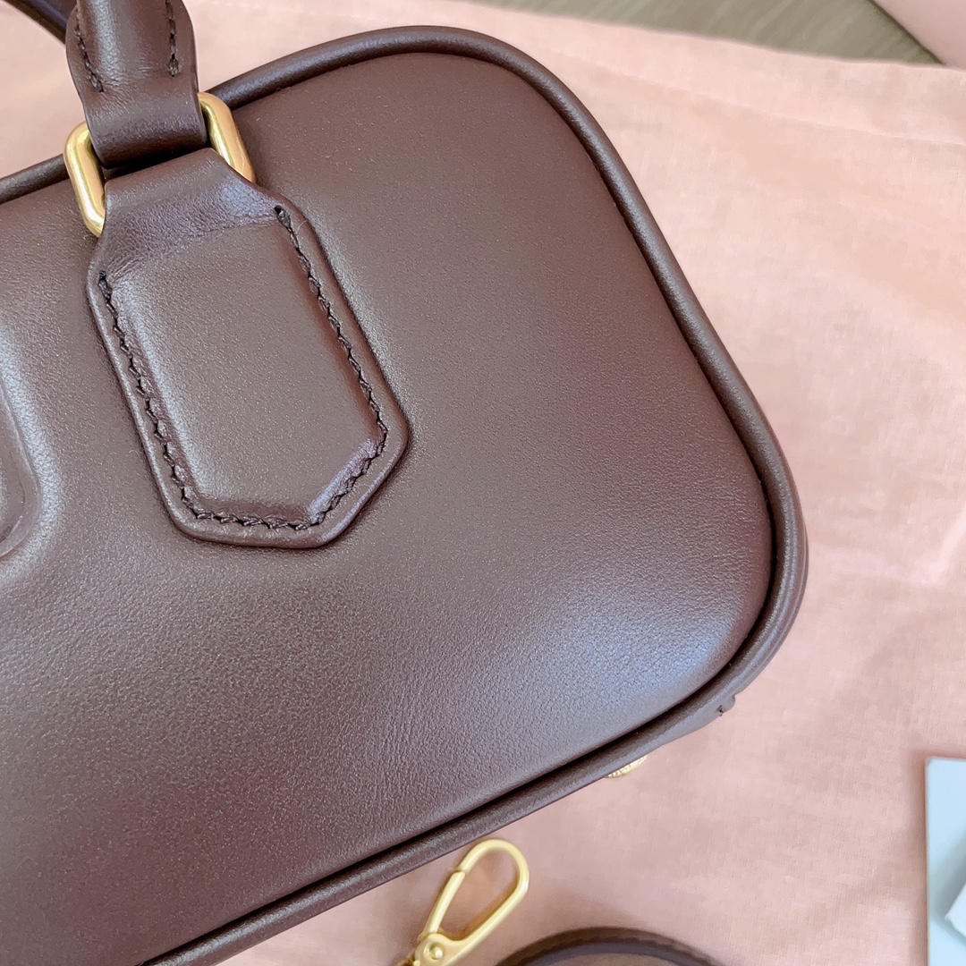 M*um*u top handbags-22x10.5x7.5cm