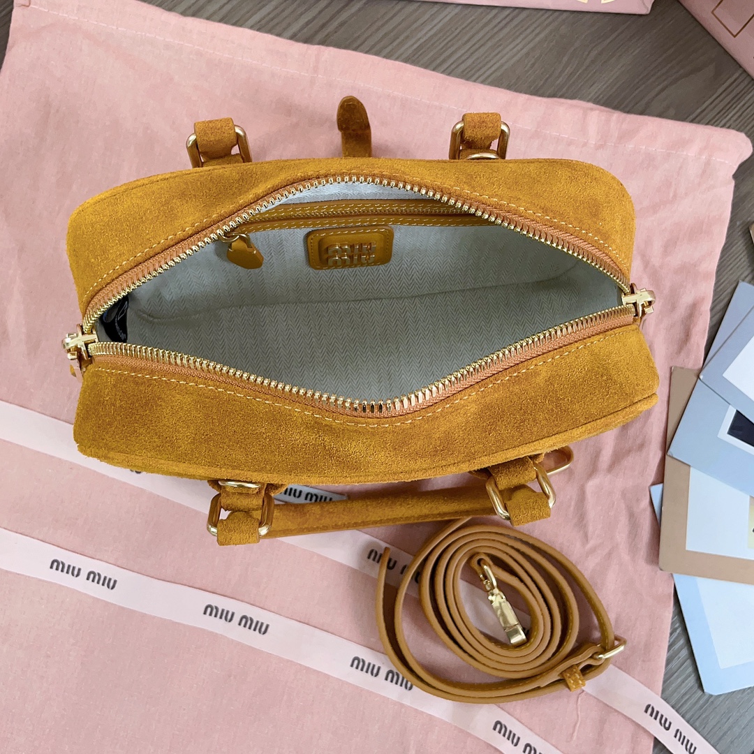 M*um*u top handbags-22x10.5x7.5cm