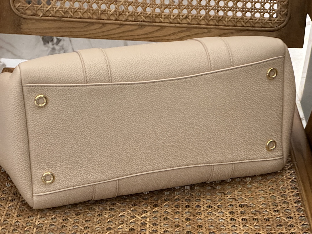 L**o p*ana loom bag l32-33 x 23 x 18cm