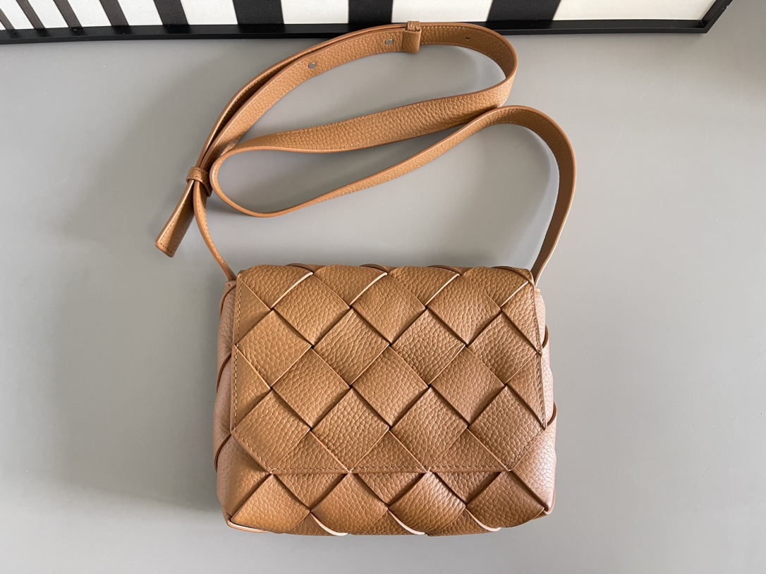 bo*te*ga Ve*ne*ta diago crossbody bag-22.5x16.5x5.5cm