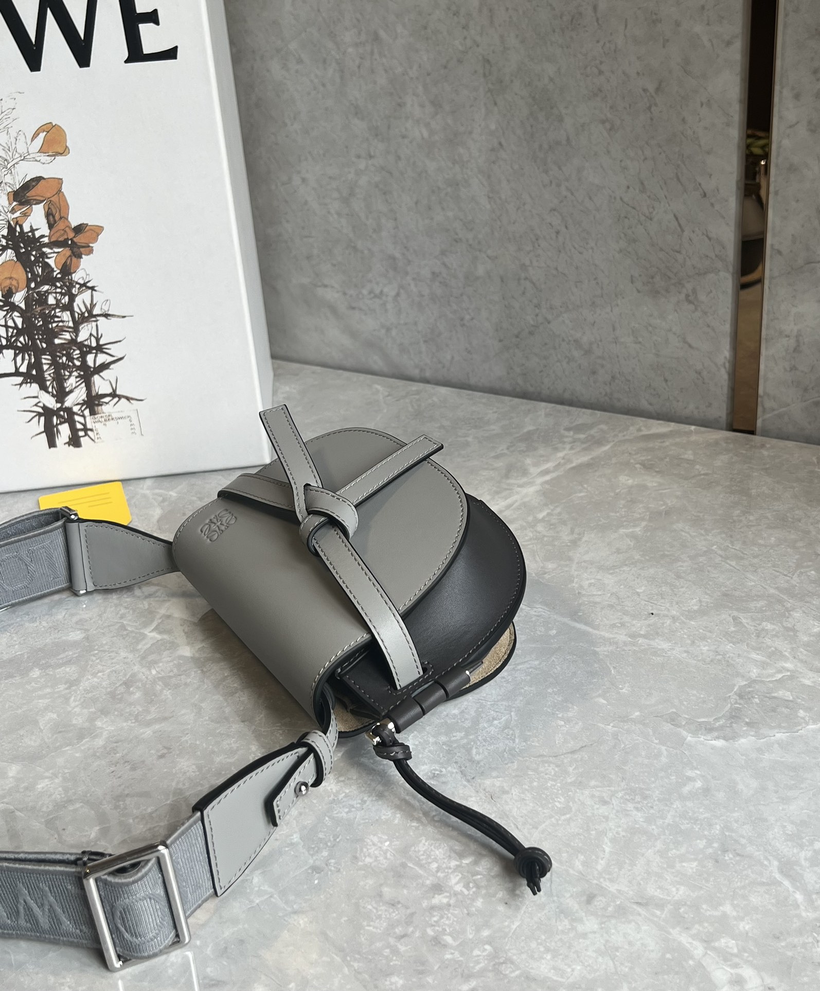 L0ew* mini puzzle gatedual bag-21*12.5*9cm