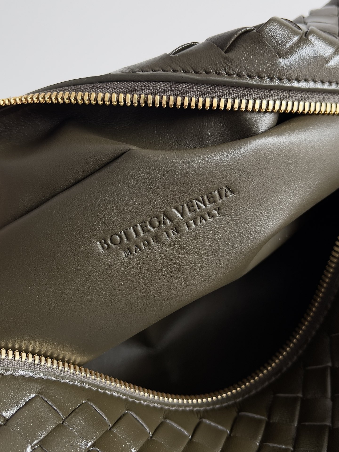 bo*te*ga Ve*ne*ta let