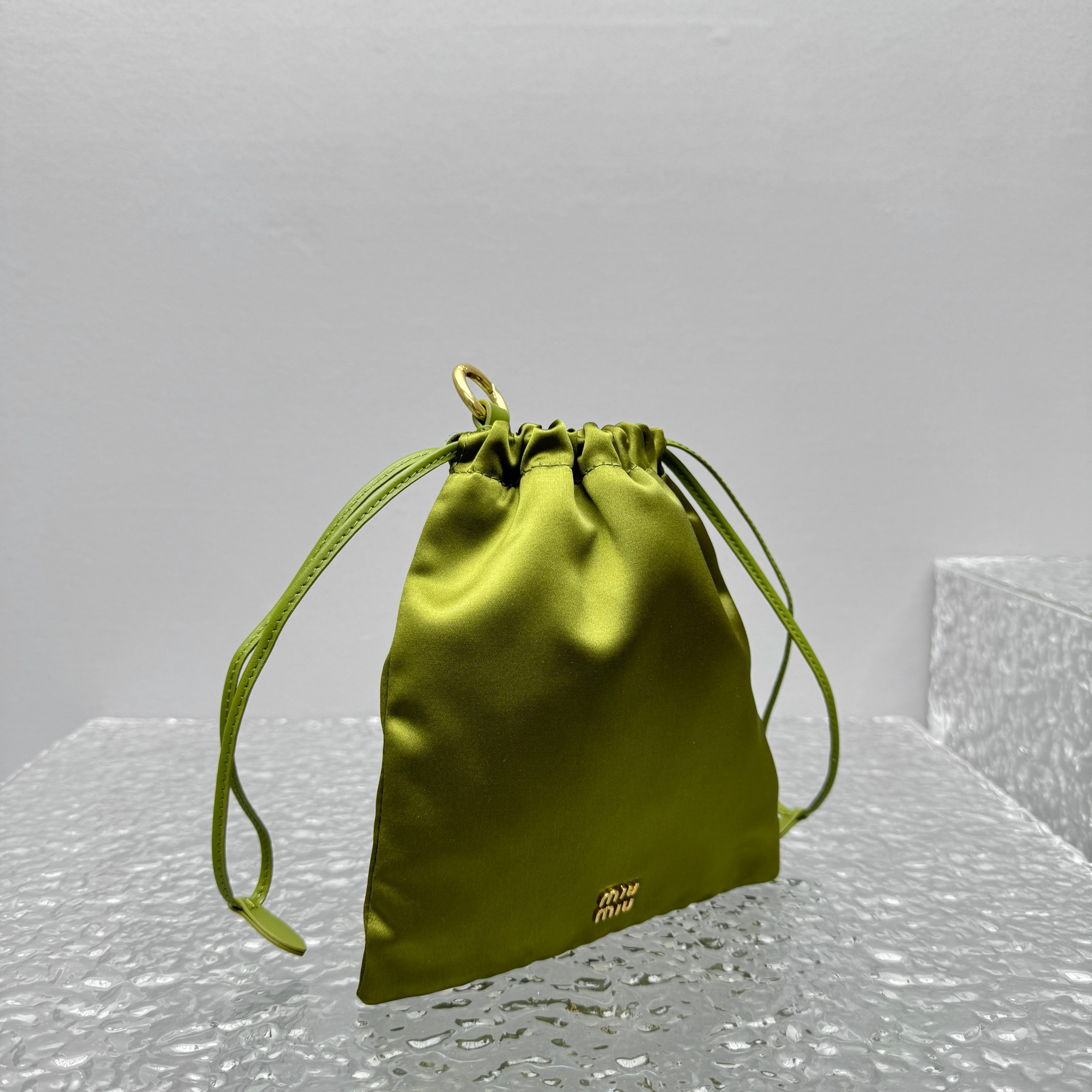 M*um*u joie pouch-18*20cm