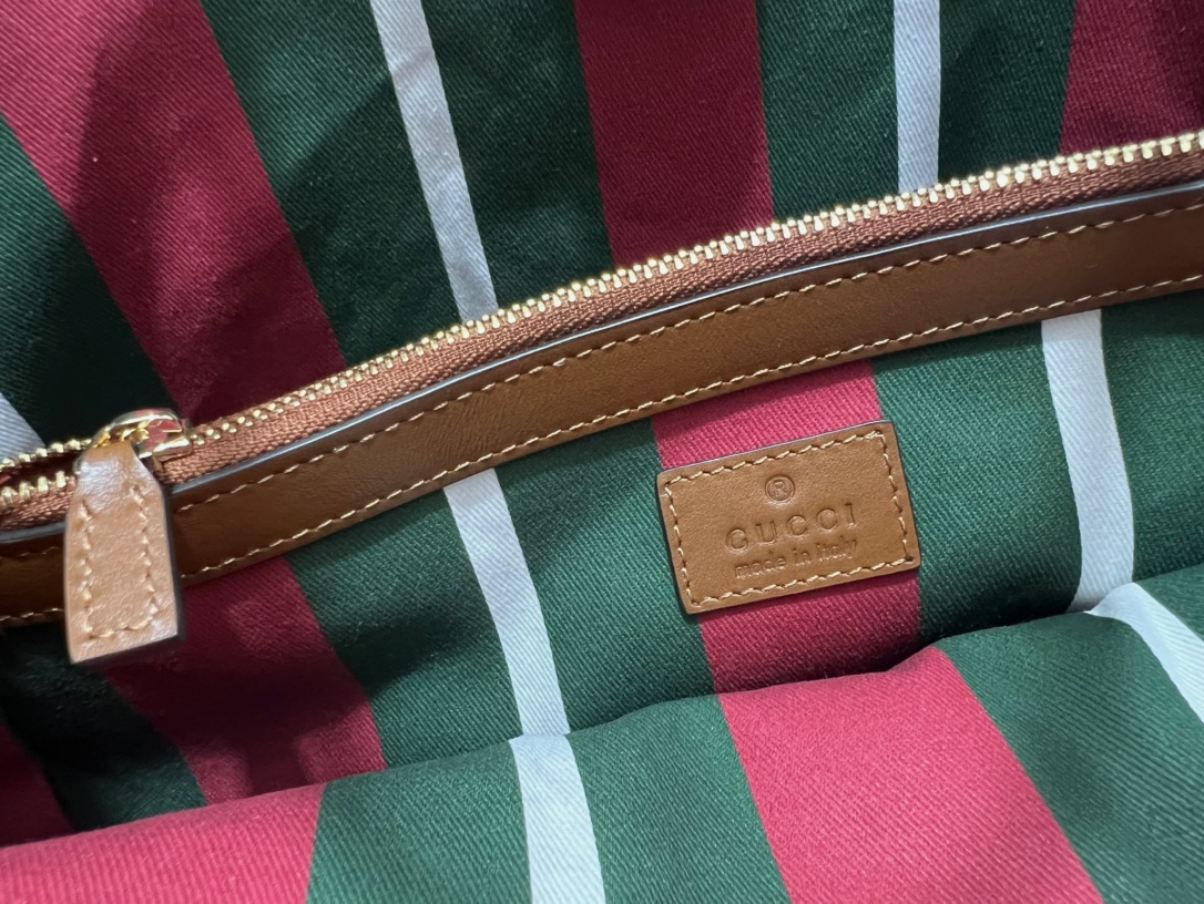 G*u*i emblem tote bag-30*18*11cm