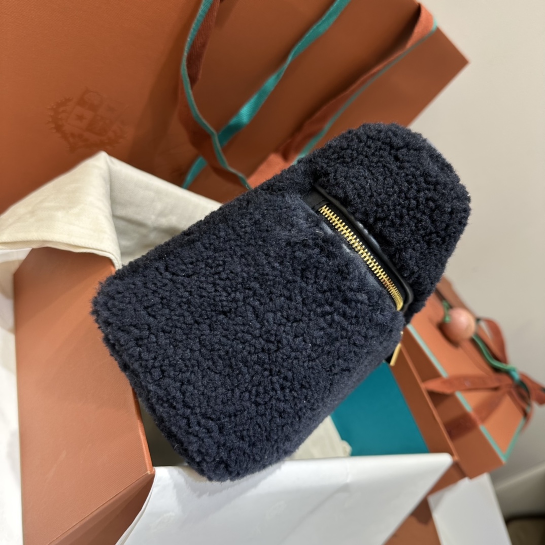 L**o p*ana extra pocket l19-16*27*10cm